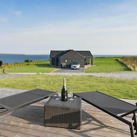 Lovely In With House Sea View